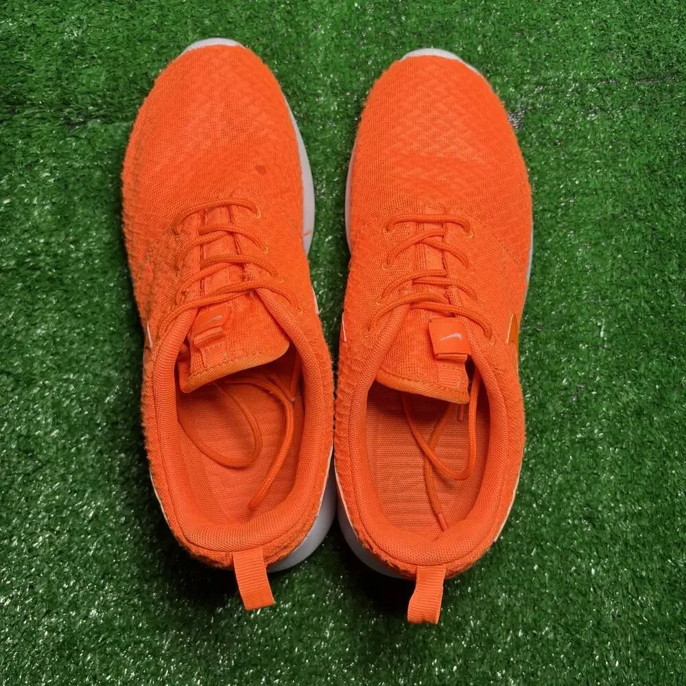Nike Roshe One Womens 8 Orange White 511882-881 Running Shoes
